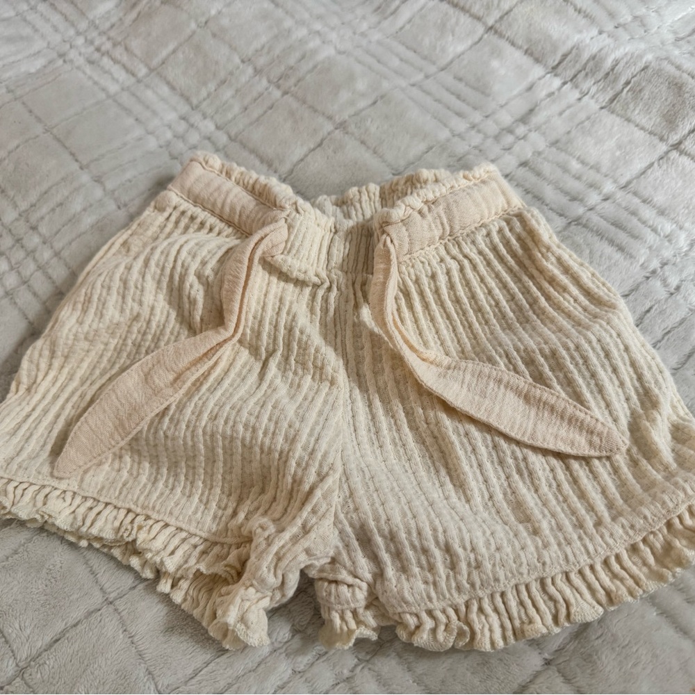 Zara High Waist Cream Ruffle Shorts